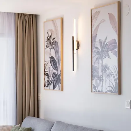 Perfect Terrace, Amazing Views, Great Location Apartment *